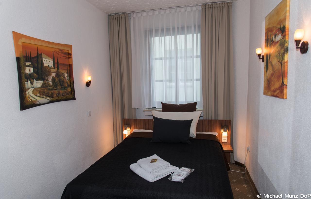 Hotel Und Restaurant Loewenbraeu Koeln Extérieur photo