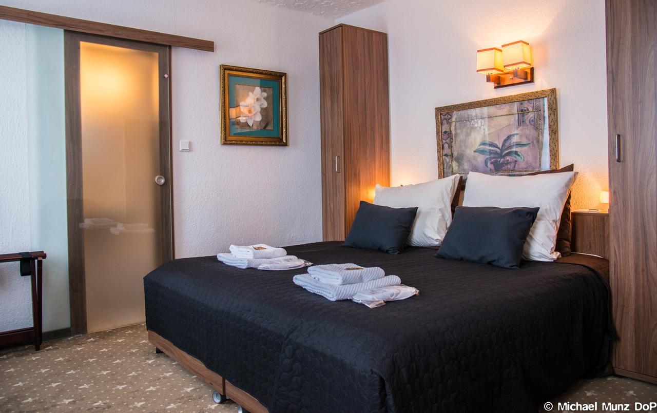 Hotel Und Restaurant Loewenbraeu Koeln Extérieur photo