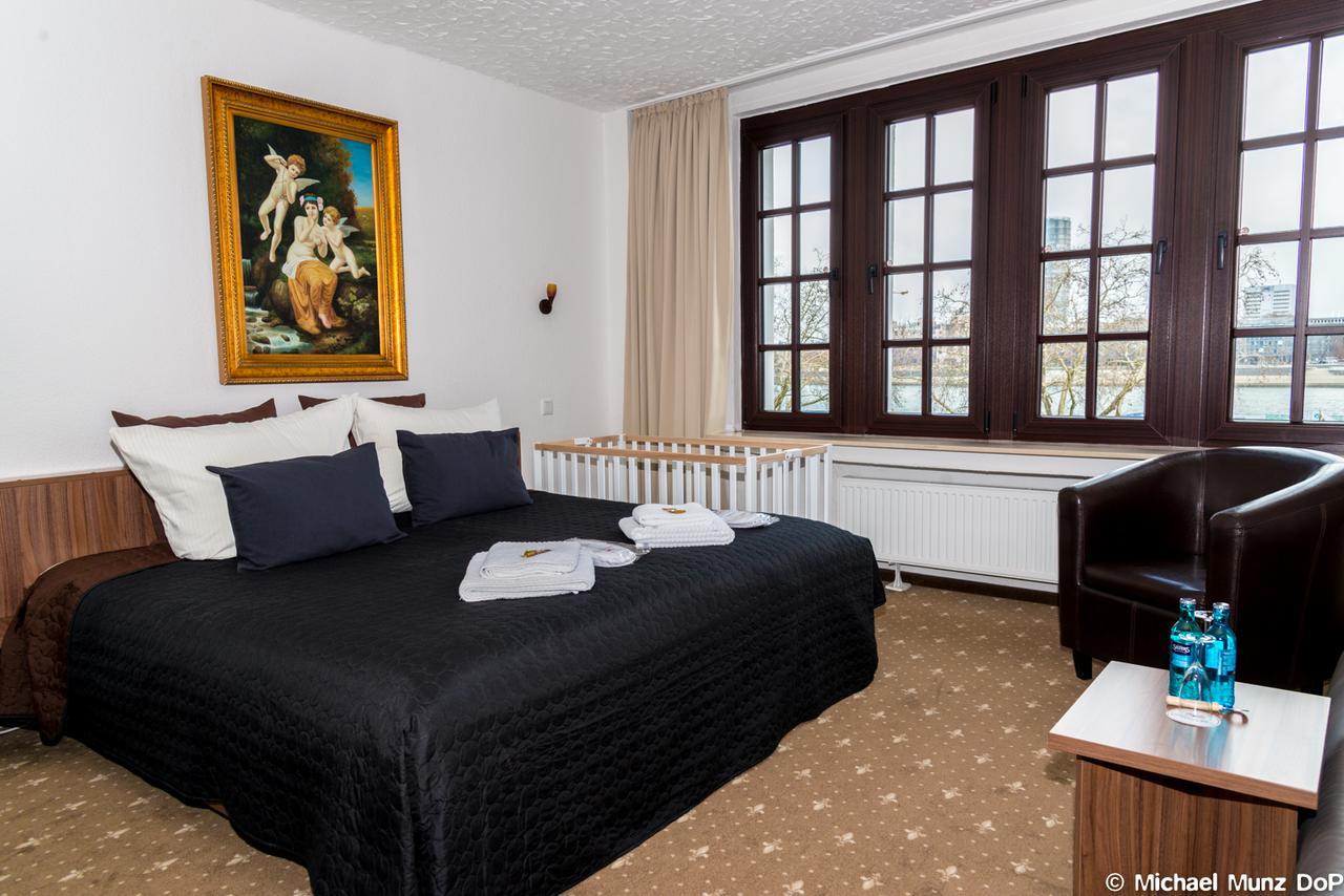 Hotel Und Restaurant Loewenbraeu Koeln Extérieur photo